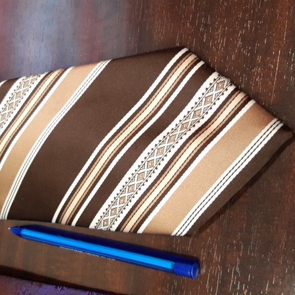 2 Vintage 70s neck ties - Picture 2 of 5